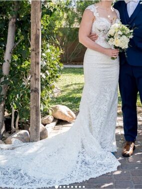 Private Label Ivory Lace Fitted Mermaid Wedding Gown with Train